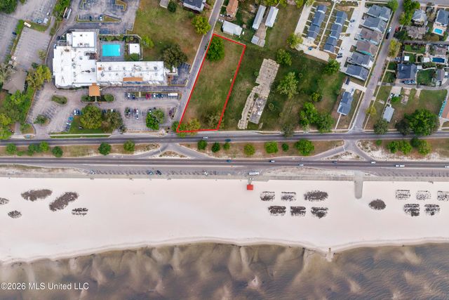 1542 Beach Drive, Gulfport, MS 39507