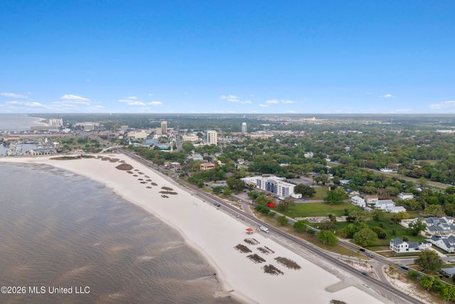 1542 Beach Drive, Gulfport, MS 39507