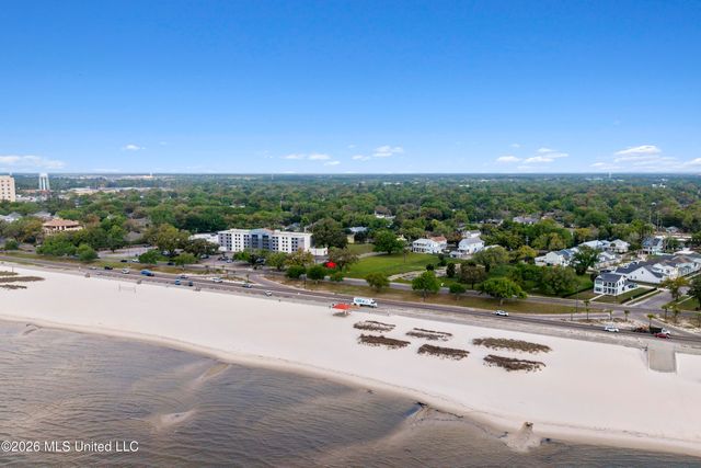 1542 Beach Drive, Gulfport, MS 39507