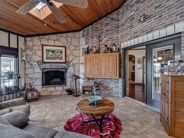 3301 Santa Rosa Court, Norman, OK 73071