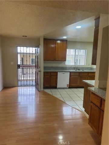 122 Olive 5, Glendale, CA 91206