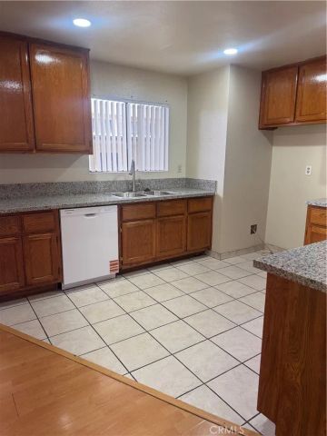 122 Olive 5, Glendale, CA 91206