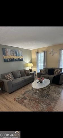 1304 Old Countryside w Circle, Stone Mountain, GA 30083