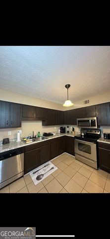 1304 Old Countryside w Circle, Stone Mountain, GA 30083