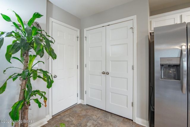 131 Flushing Meadows Dr, Rineyville, KY 40162