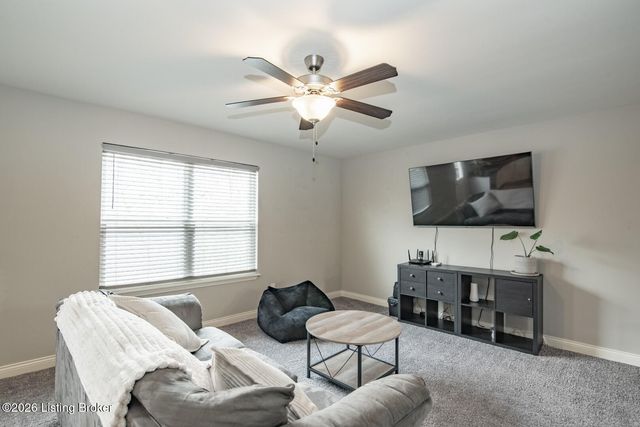 131 Flushing Meadows Dr, Rineyville, KY 40162