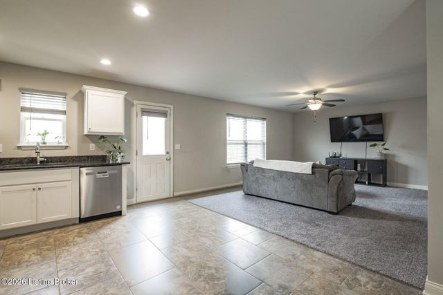 131 Flushing Meadows Dr, Rineyville, KY 40162