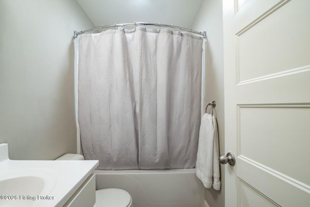 131 Flushing Meadows Dr, Rineyville, KY 40162