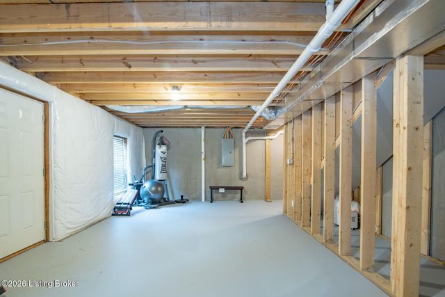 131 Flushing Meadows Dr, Rineyville, KY 40162