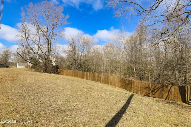 131 Flushing Meadows Dr, Rineyville, KY 40162