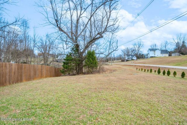 131 Flushing Meadows Dr, Rineyville, KY 40162