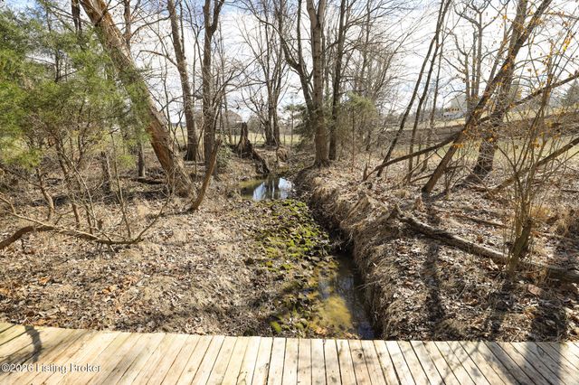 131 Flushing Meadows Dr, Rineyville, KY 40162