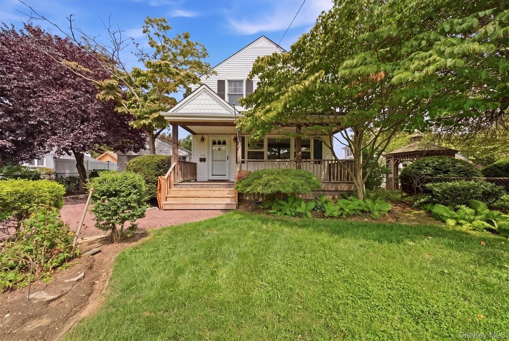 496 Windsor Place, Oceanside, NY 11572 — exterior