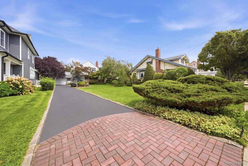 496 Windsor Place, Oceanside, NY 11572 — photo 4