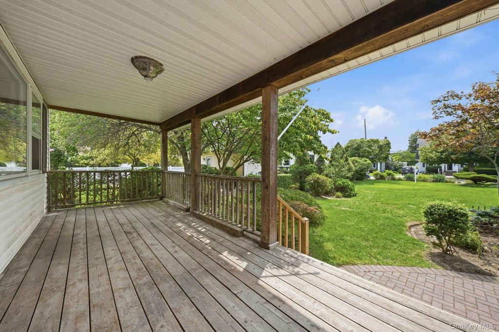 496 Windsor Place, Oceanside, NY 11572 — photo 5