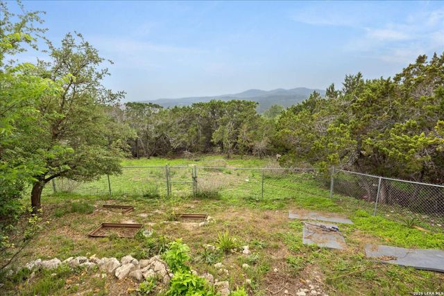313 N WALNUT WAY, Boerne, TX 78006