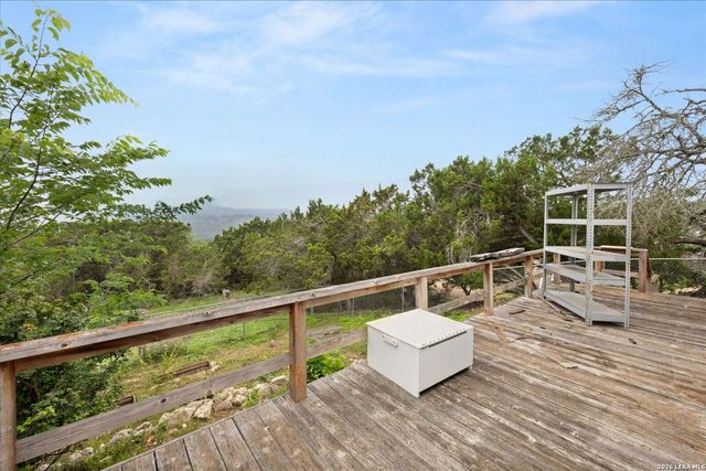 313 N WALNUT WAY, Boerne, TX 78006