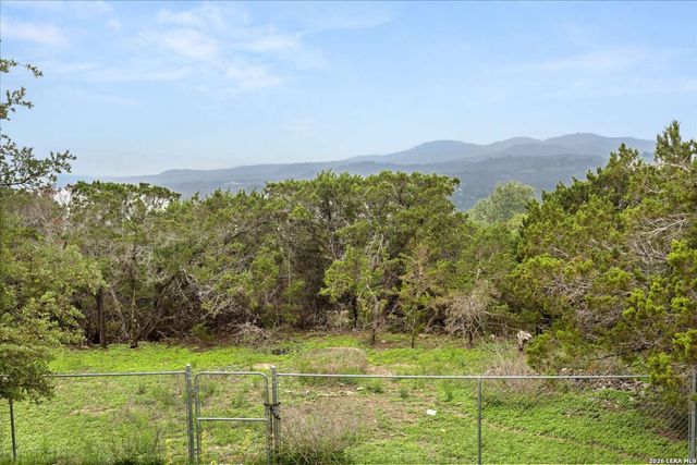 313 N WALNUT WAY, Boerne, TX 78006