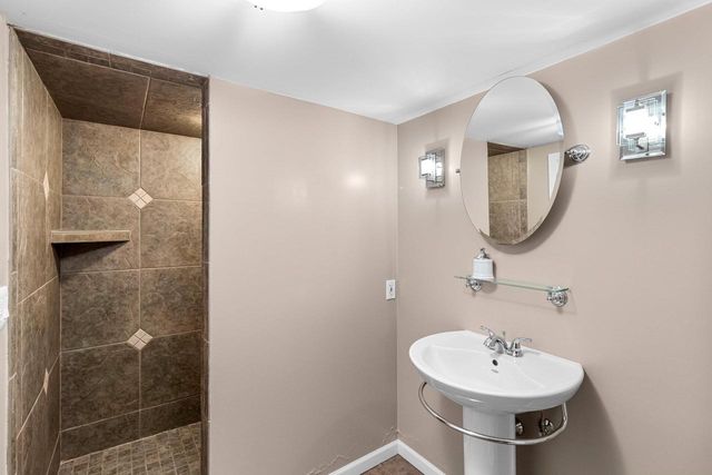 1253 MARIAN LANE, Green Bay, WI 54304