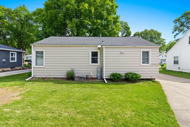 1253 MARIAN LANE, Green Bay, WI 54304
