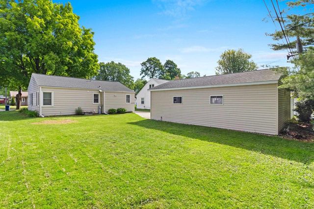 1253 MARIAN LANE, Green Bay, WI 54304