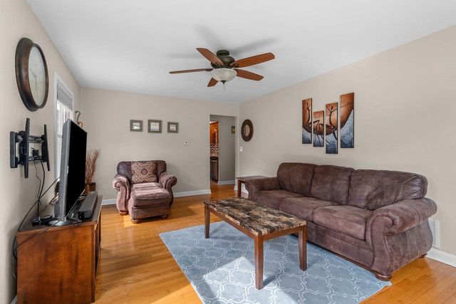 1253 MARIAN LANE, Green Bay, WI 54304