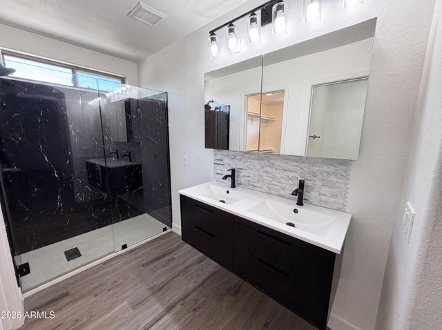 800 S BEDFORD Drive, Chandler, AZ 85225
