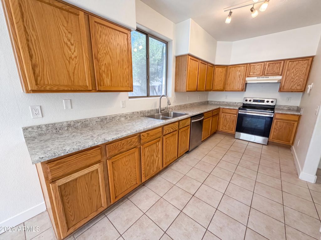 800 S BEDFORD Drive, Chandler, AZ 85225 — photo 2