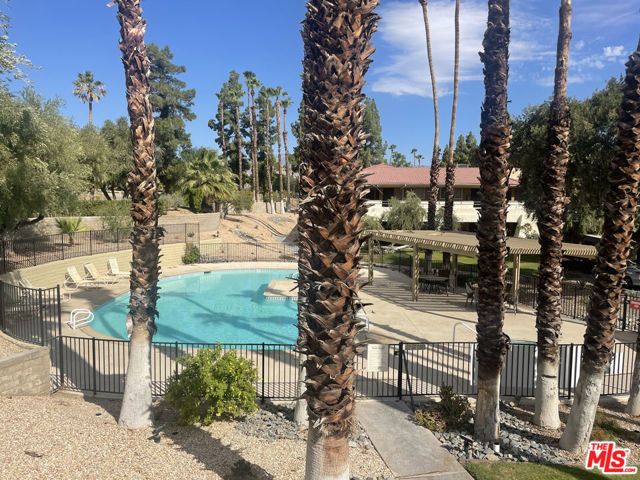 2875 N Los Felices Road 204, Palm Springs, CA 92262