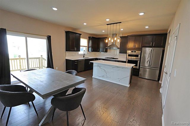 795 Ford Mill Drive, Saline, MI 48176