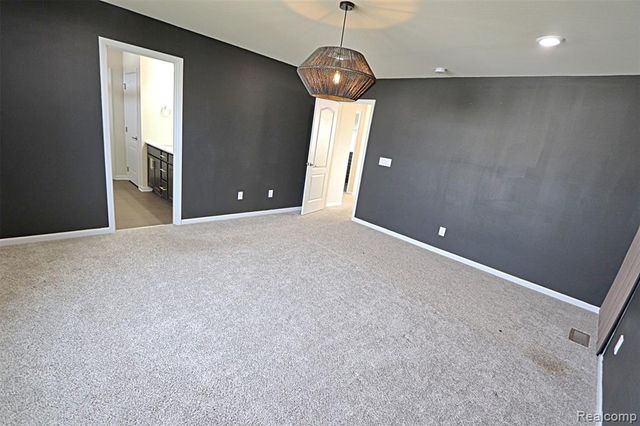 795 Ford Mill Drive, Saline, MI 48176