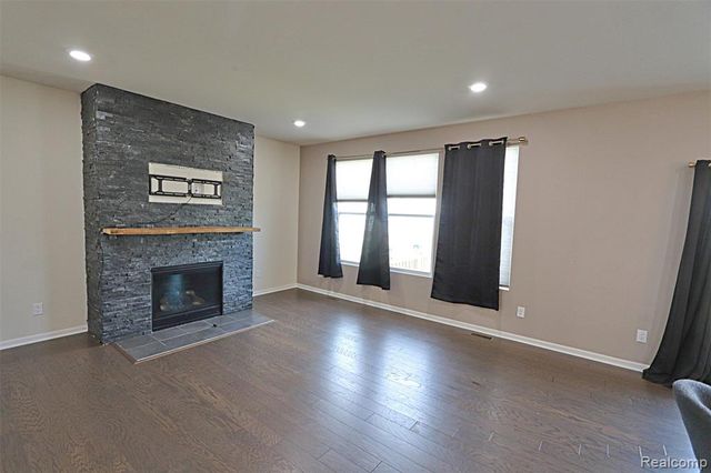 795 Ford Mill Drive, Saline, MI 48176