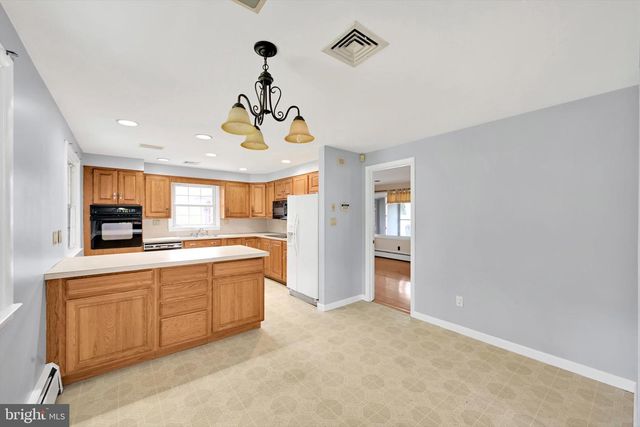 370 BEVERLY RD, Camp Hill, PA 17011