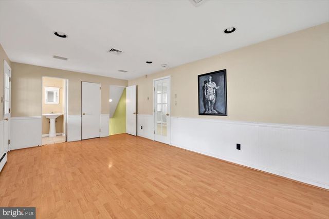 370 BEVERLY RD, Camp Hill, PA 17011