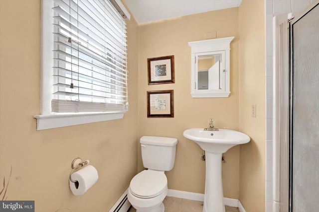 370 BEVERLY RD, Camp Hill, PA 17011
