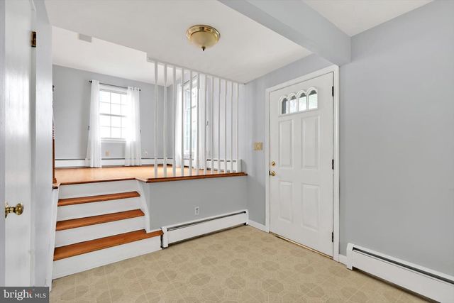 370 BEVERLY RD, Camp Hill, PA 17011