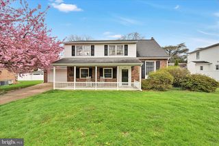 370 BEVERLY RD, Camp Hill, PA 17011