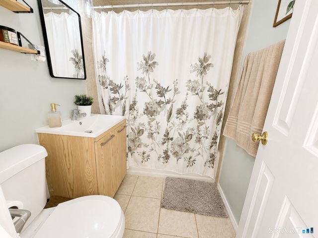 70 Strawberry Hill Avenue 2-1D, Stamford, CT 06902