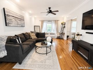 70 Strawberry Hill Avenue 2-1D, Stamford, CT 06902