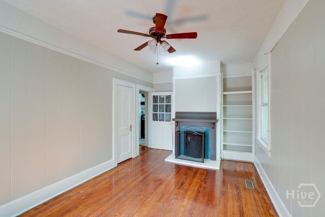 404 E 40th Street, Savannah, GA 31401