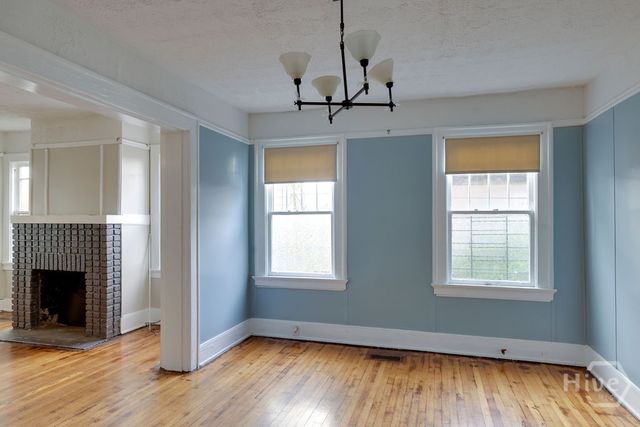 404 E 40th Street, Savannah, GA 31401