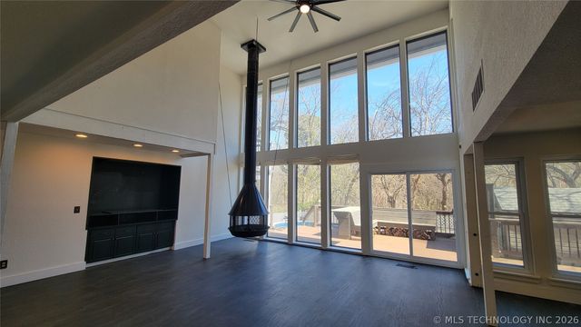 3741 E 108th Street S, Tulsa, OK 74137