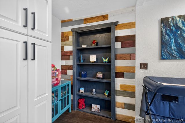 3741 E 108th Street S, Tulsa, OK 74137