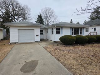 1804 Ave K, Sterling, IL 61081