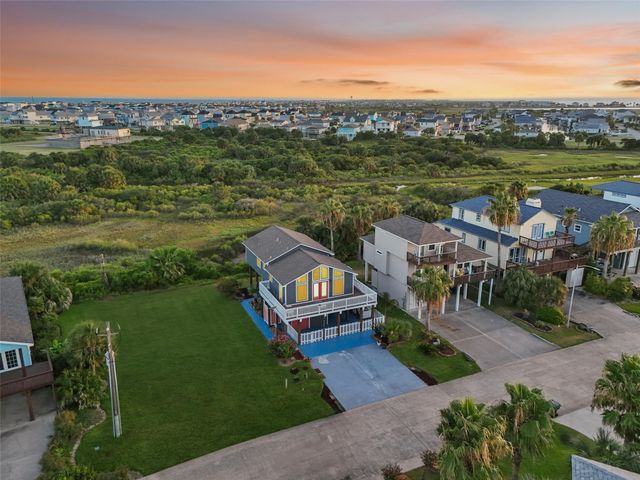 22513 Bay Point Drive, Galveston, TX 77554