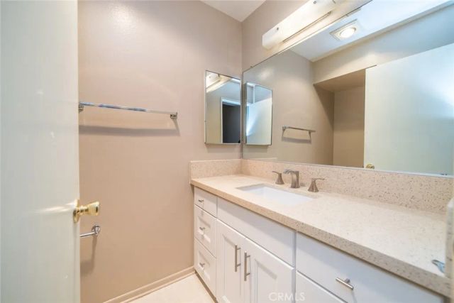 160 TANGELO, Irvine, CA 92620