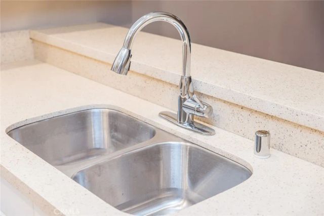 160 TANGELO, Irvine, CA 92620