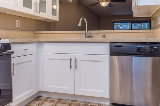 160 TANGELO, Irvine, CA 92620