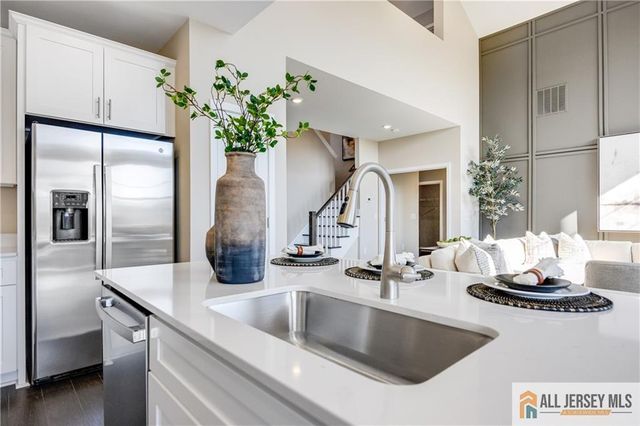 1 Galerie Court, Monroe, NJ 08831