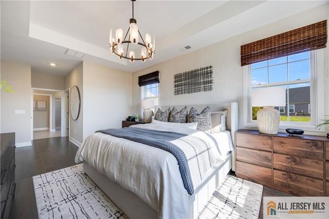 1 Galerie Court, Monroe, NJ 08831